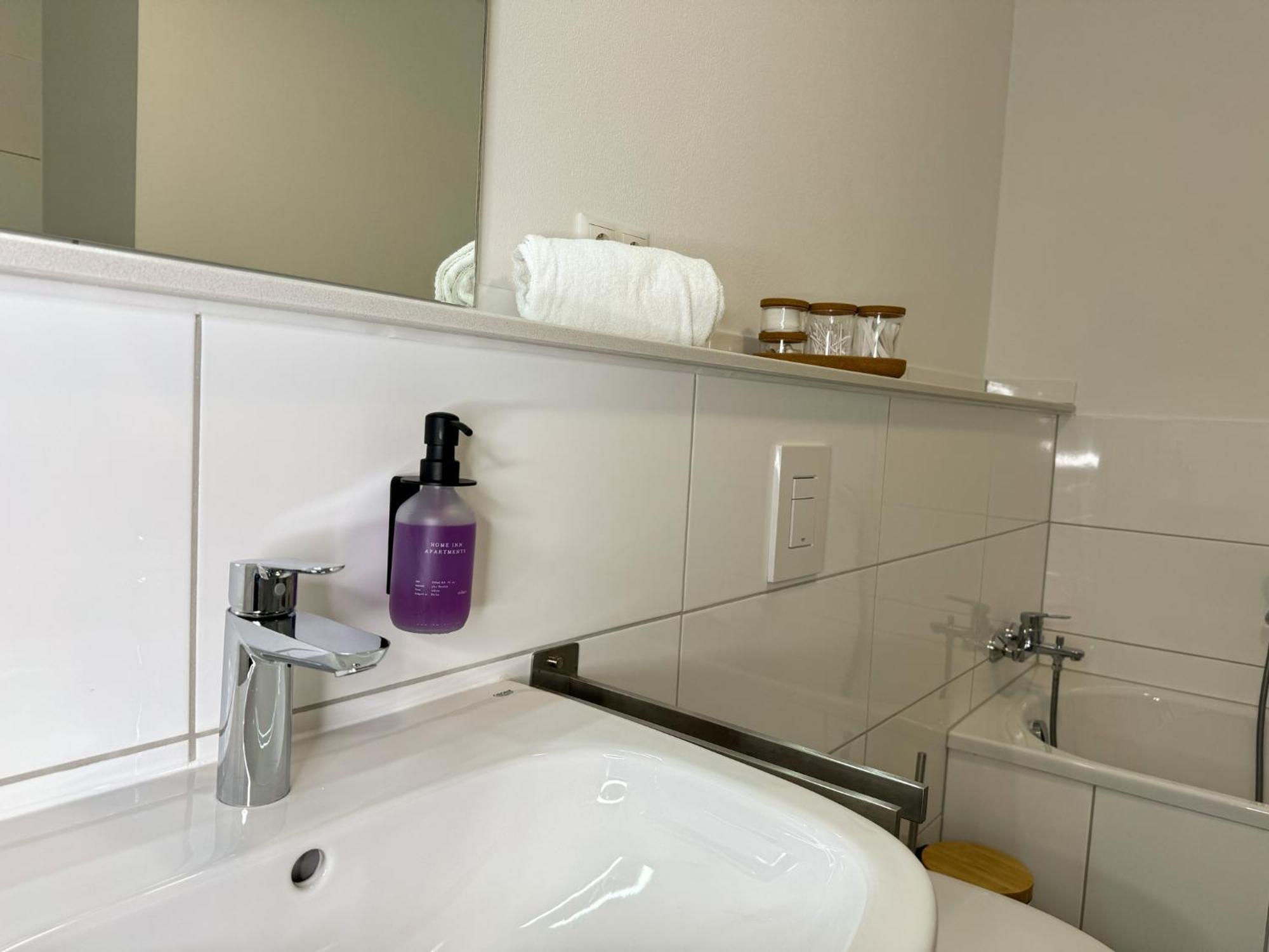 Home Inn Apartments - 203 Minden  Ngoại thất bức ảnh