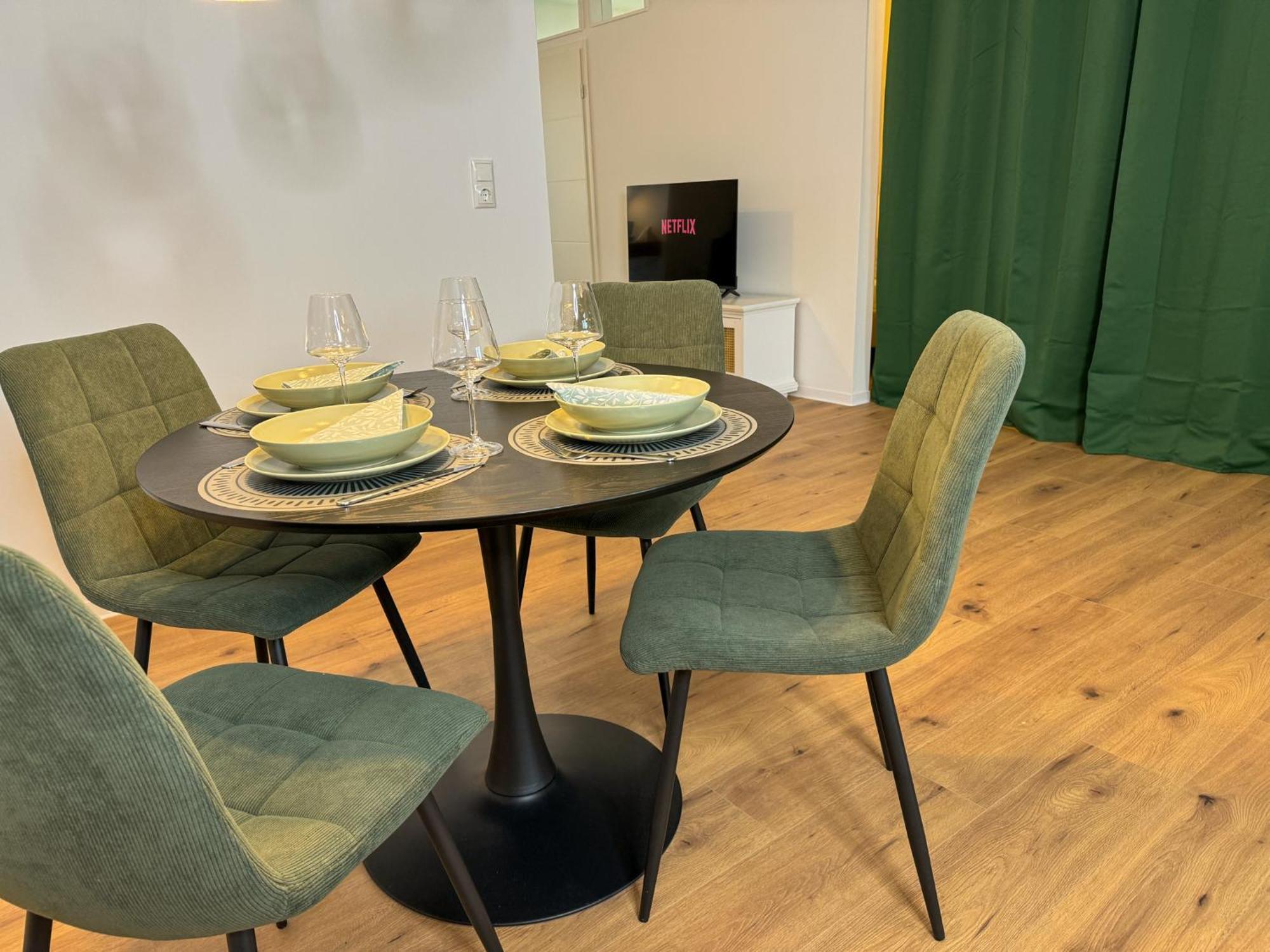 Home Inn Apartments - 203 Minden  Ngoại thất bức ảnh